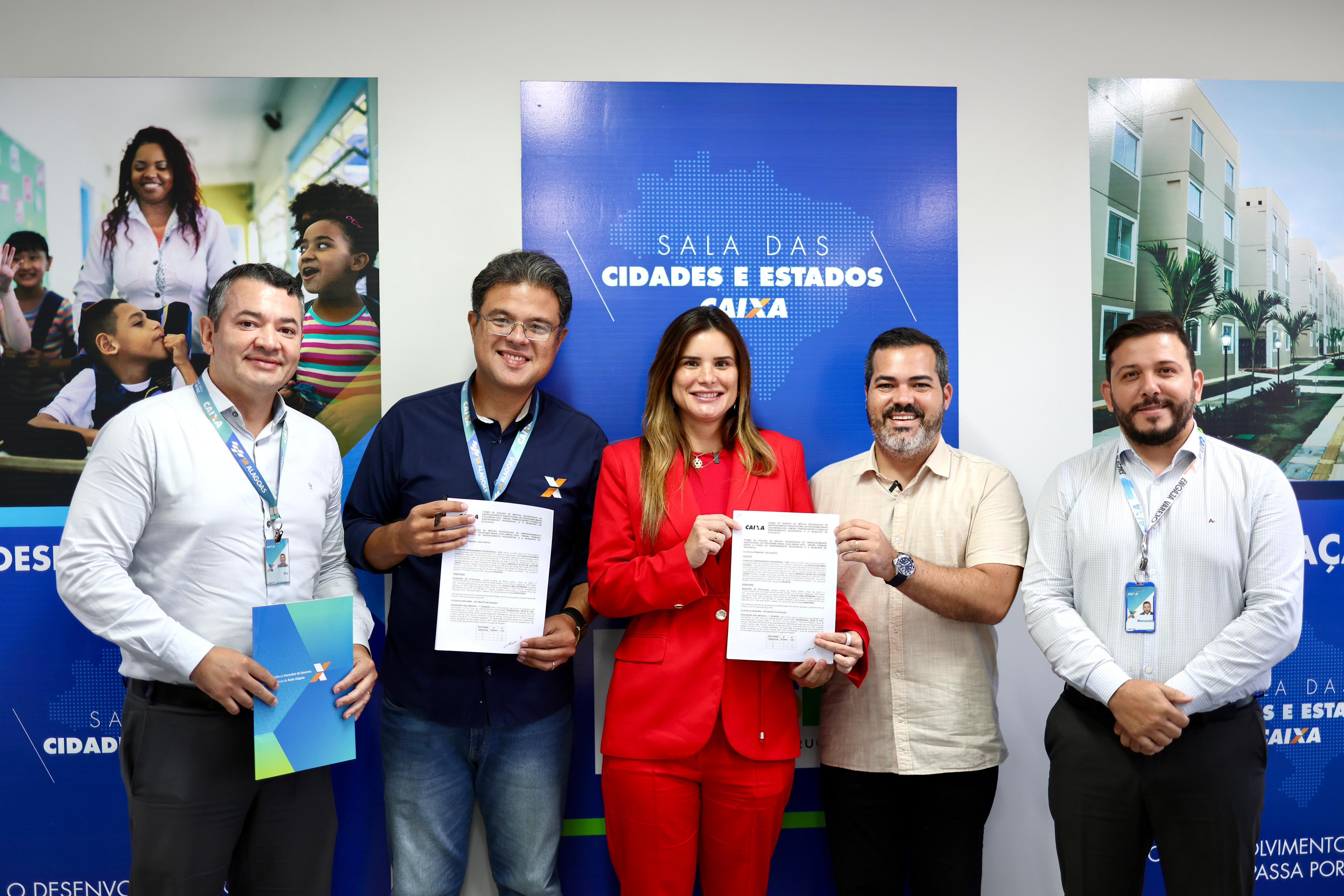 Prefeitura de Atalaia firma termo com a Caixa para regularização das moradias e urbanização do Conjunto Deus é Fiel